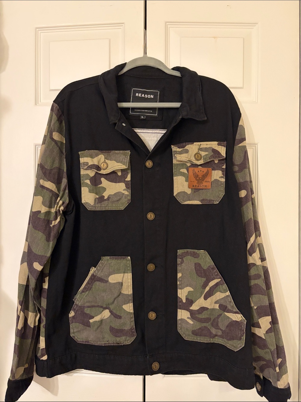 REASON Clothing Black Denim & Woodland Camo Military Eagle Cargo Jacket XL